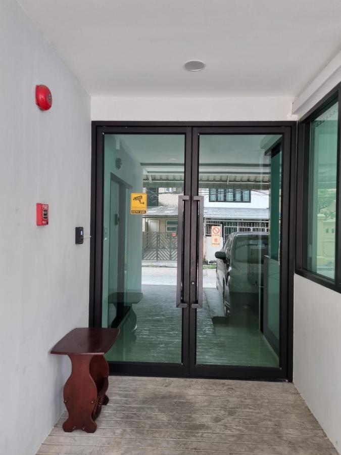 Tiara Place Bangkok Extérieur photo